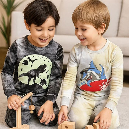 LOLPIP Hosszú Pamut Fiú Pizsama Szett 8 Éveseknek 2db (Cápás És Dinós) - BShopyX001F87E67_0